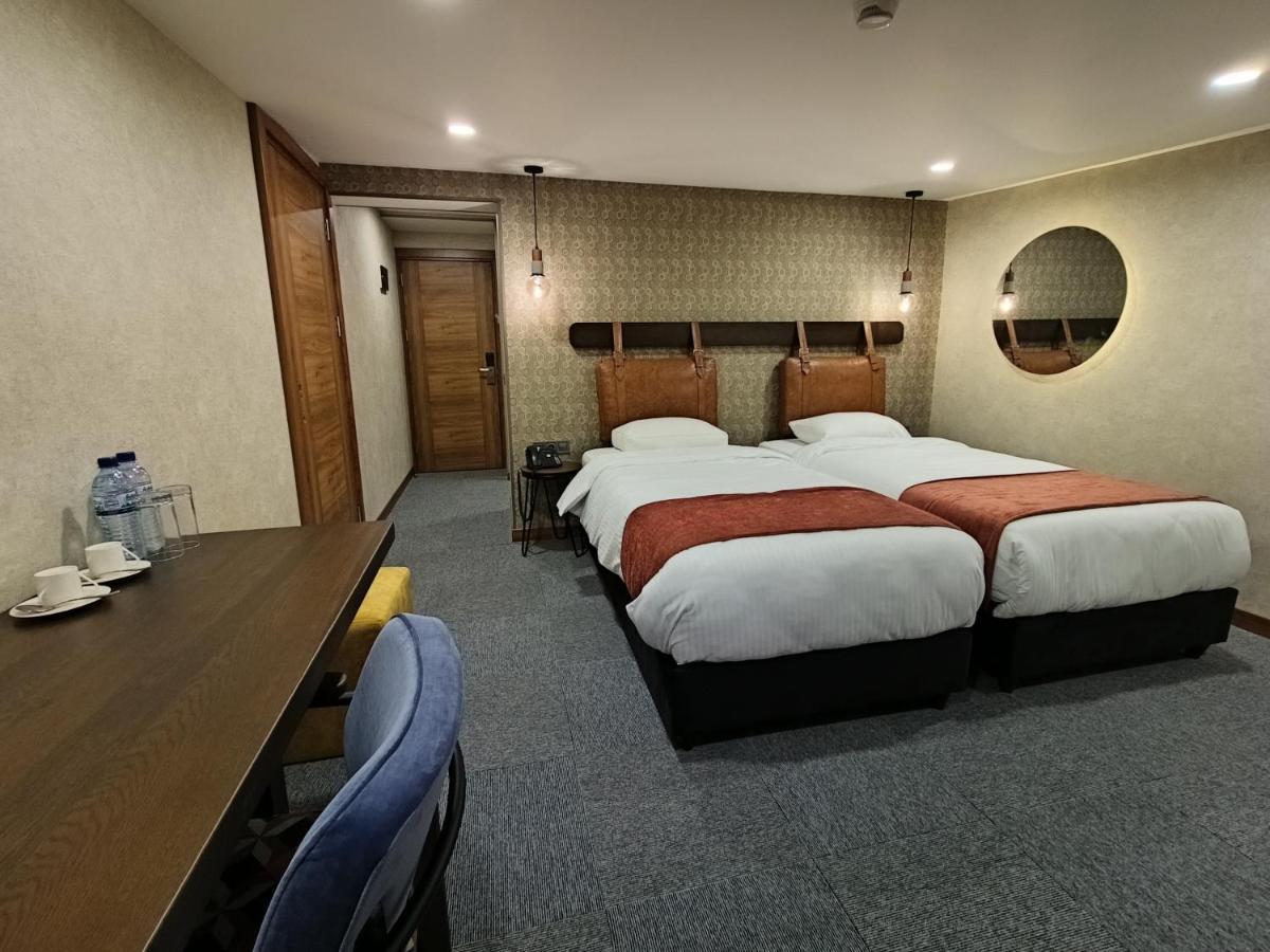Townhouse Tbilisi Boutique Hotel ภายนอก รูปภาพ